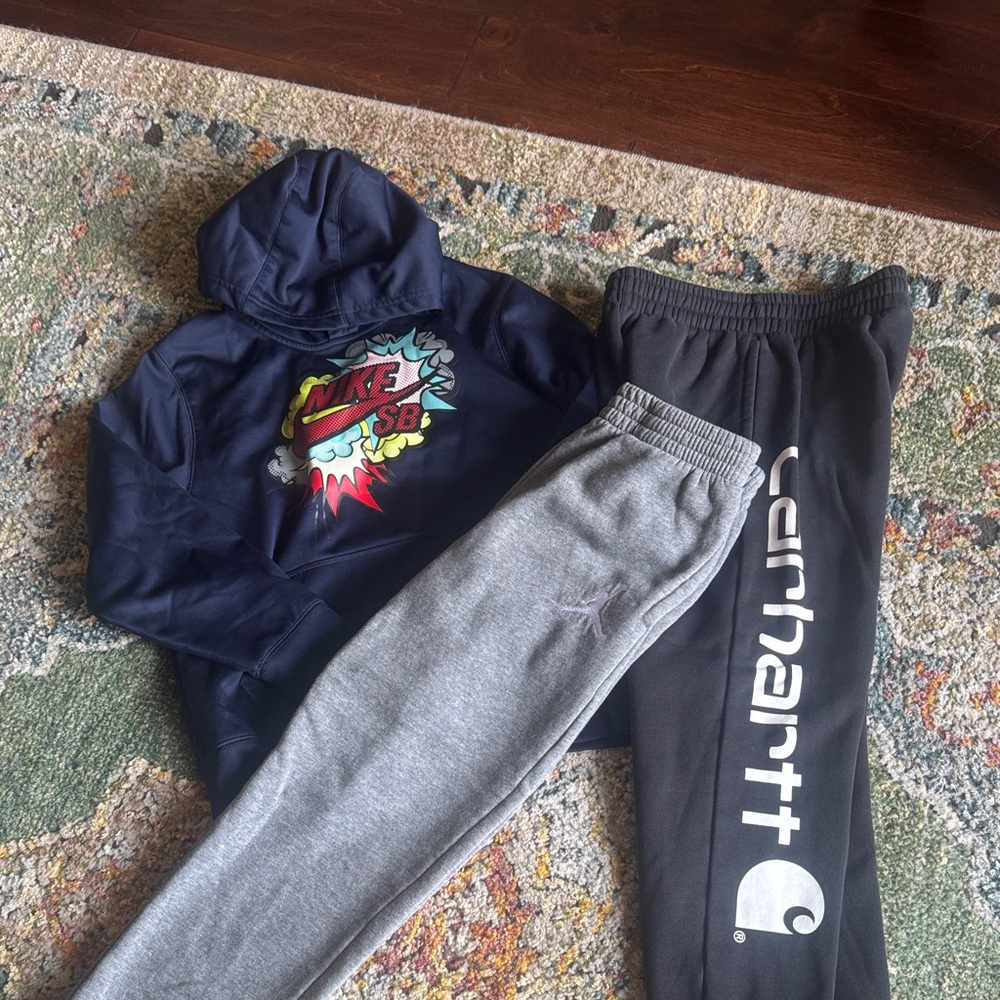 NIKE JORDAN CARHARTT BUNDLE OF 3 BOYS SZ MEDIUM (10-12) AND SMALL (8-10)!!!